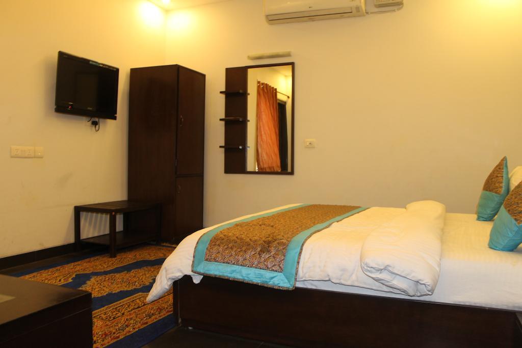 Airport Hotel Jet Inn Suites Neu-Delhi Zimmer foto
